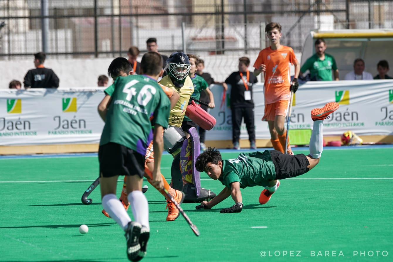 Hoy os traemos 2 nuevos partidos de nuestras selecciones sub14 ante Galícia