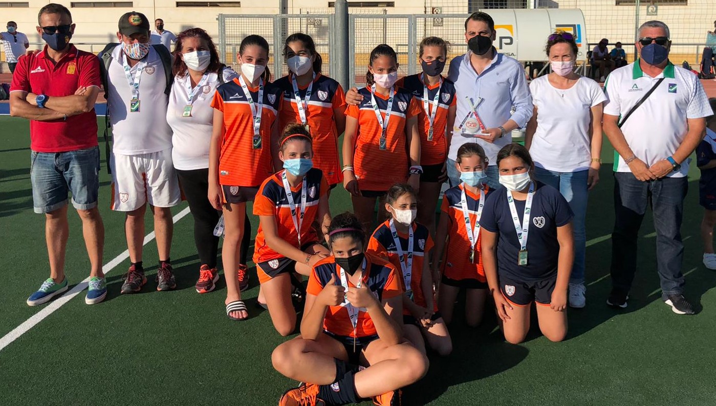 El CH San Fernando se proclama Campeón de Andalucía Alevín Femenino