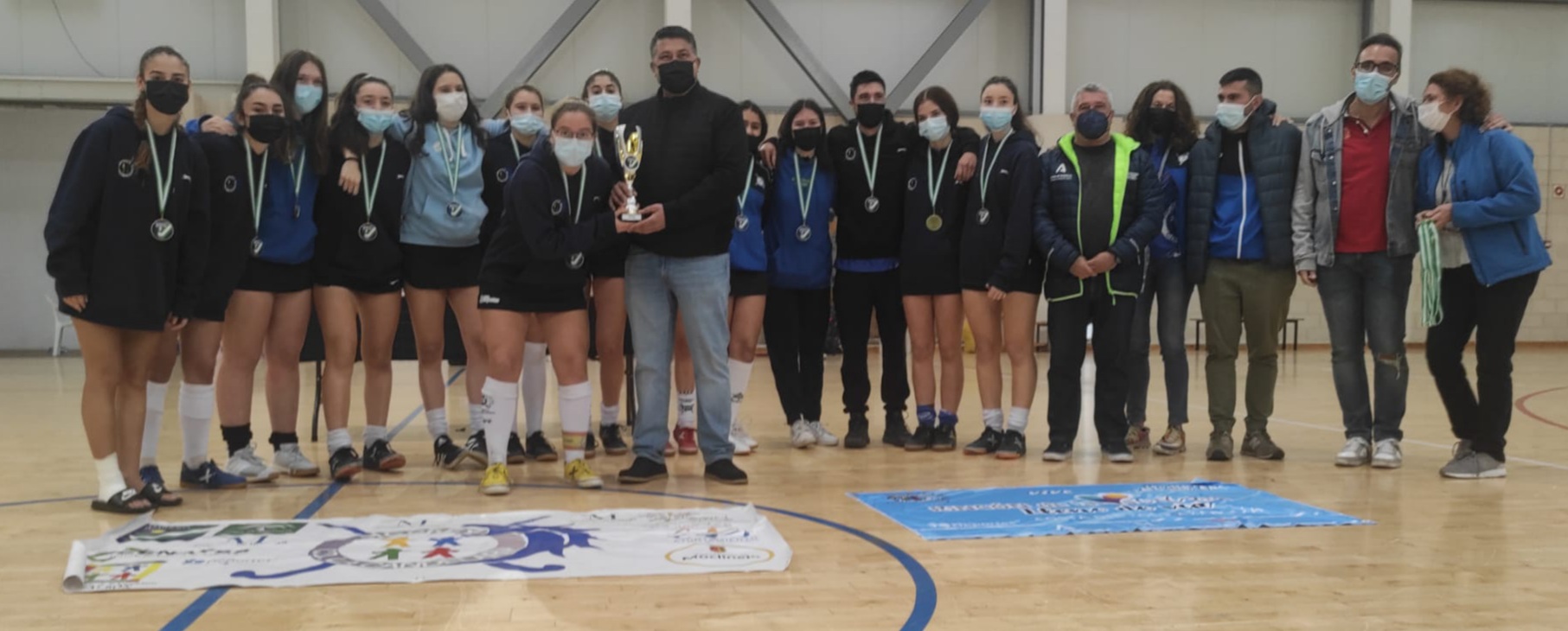 Candelaria Hércules revalida el título de campeonas de Andalucía Juvenil Femenino Hockey Sala